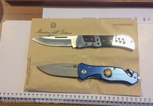 Polizia - I coltelli sequestrati