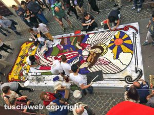 Bolsena - Processione Corpus Domini - L'allestimento dell'infiorata