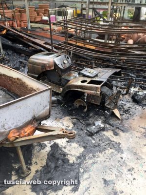 Viterbo - Incendio al vivaio Paparozzi