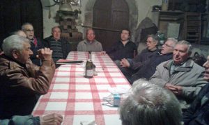 Marta - I mietitori provano i canti nella cantina del centro storico