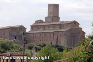 Tuscania - La chiesa di san Pietro