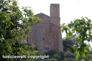 Tuscania - La chiesa di san Pietro