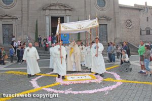 Viterbo - Il Corpus Domini attraversa la città