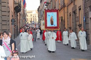 Viterbo - Il Corpus Domini attraversa la città
