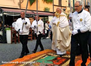 Tuscania - Corpus Domini e infiorata