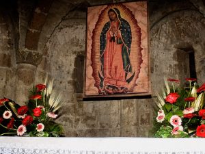 Un'immagine di Nostra Signora di Guadalupe esposta a Sutri