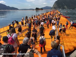 La Floating piers sul lago d'Iseo