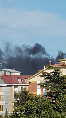 Viterbo - Fumo nero dalla Palanzana