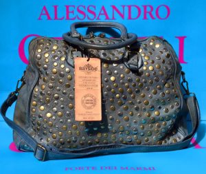Gli ambulanti di Forte dei Marmi - Una borsa 