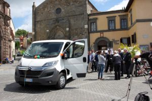 La presentazione del nuovo mezzo della Cooperativa labor