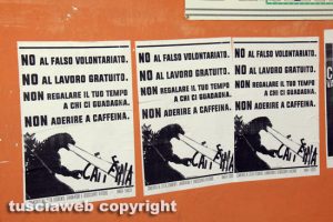 Viterbo - I manifesti contro Caffeina dell'Iskra Tuscia