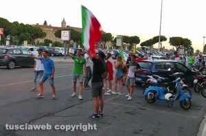 Viterbo - Euro 2016 - L'Italia strapazza la Spagna - E' festa!