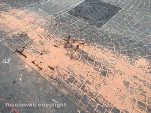 Viterbo - Il centro "striato" di rosso