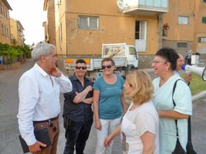La protesta dei residenti di Via Vico Squarano 