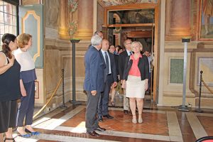 L'arrivo della ministra svedese Helene Hellmark Knutsson a palazzo dei Priori