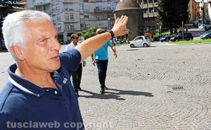 Il presidente Massimo Mecarini indica il punto fin dove arriverà Gloria