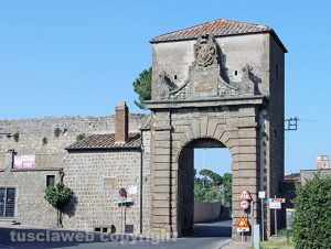 Viterbo - Porta Faul