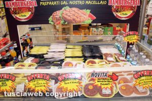 Economia - L'hamburgeria del Todis di Viterbo