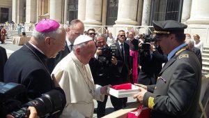 Viterbo - I vigili del fuoco all'udienza di papa Francesco