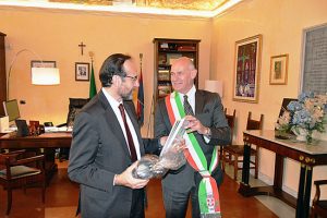 Tarquinia - Il sindaco Mazzola e il vice ministro delle Infrastrutture e trasporti, Nencini
