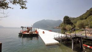 Passerella sil lago d'Iseo