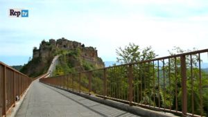 Civita di Bagnoregio nel servizio di Repubblica