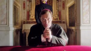 Alcune immagine di Jude Law nel teaser The young pope