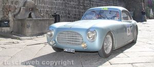 Un'auto d'epoca