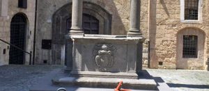 Tarquinia - Il pozzo Vipereschi in piazza Soderini