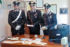 Oriolo Romano - La droga sequestrata dai carabinieri