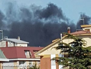 Viterbo - Fumo nero dalla Palanzana