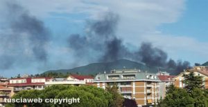 Viterbo - Fumo nero dalla Palanzana