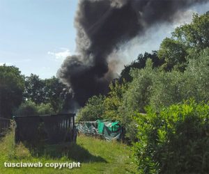 Viterbo - Incendio alla Palanzana