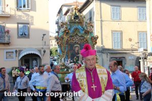 Viterbo - Processione Madonna Liberatrice - Il vescovo Lino Fumagalli