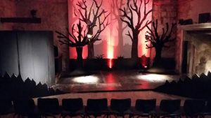 Lo spettacolo di teatro integrato "Metamorfosi" Lo spettacolo di teatro integrato "Metamorfosi" 