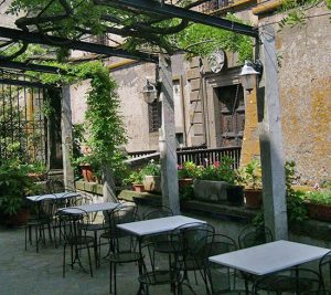 Vignanello - La terrazza del Caffè moderno
