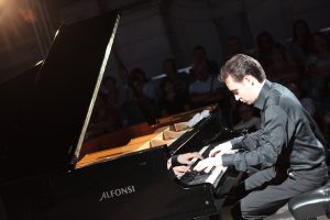 Sutri - Il pianista Alberto Lodoletti