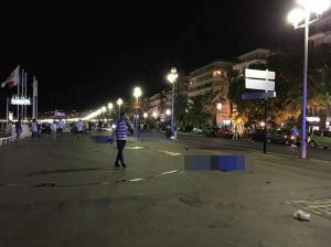 Nizza - Attentato terroristico, oltre 30 morti