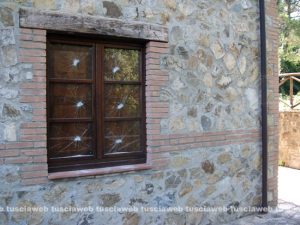 Acquapendente - Atti vandalici nel casale degli immigrati