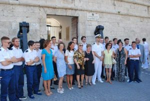 Civitavecchia - Gradi da ufficiale agli studenti diplomati del nautico "L. Calamatta"