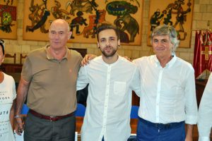 Da sinistra, il sindaco Mazzola, Alessio e l'assessore Celli