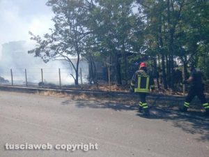 Viterbo - Casa cantoniera in fiamme