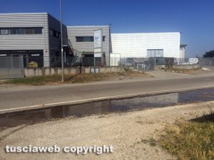 Viterbo - Perdita d'acqua in via dell'Industria
