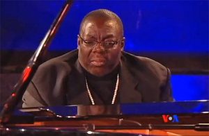 Cyrus Chestnut