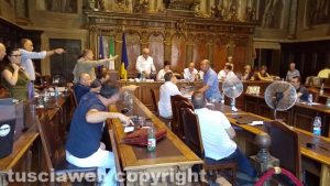 Viterbo - Scontro in consiglio comunale