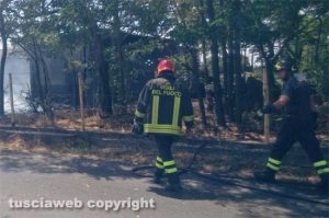 Viterbo - Casa cantoniera in fiamme