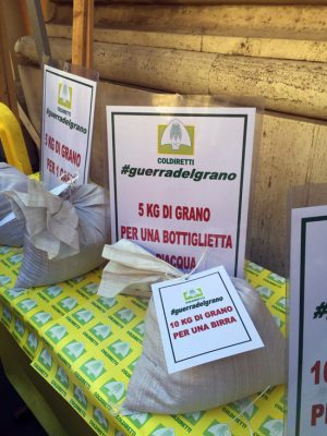 Gli agricoltori in piazza a Roma in difesa del grano duro 