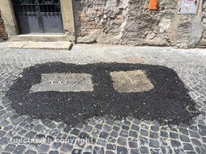 Viterbo - Il degrado segnalato nel centro storico