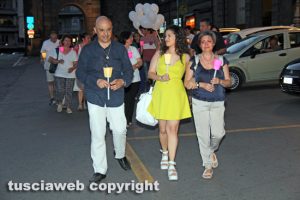 Viterbo - La fiaccolata in ricordo di Giuseppe Centamore - Papà Salvatore e mamma Paola