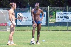 Sport - Calcio - Matteo Prandelli e Mario Balotelli